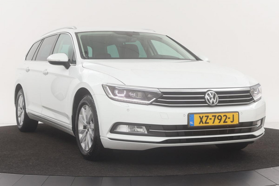 Volkswagen Passat 1.5 TSI Comfortline | Trekhaak | Adaptive cruise | Full LED | Navigatie | Keyless | Carplay | PDC | Getint glas