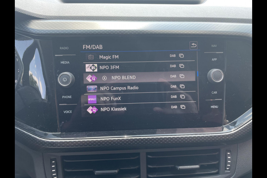 Volkswagen T-Cross 1.0 TSI 110pk DSG Life | Navigatie | Apple Carplay/Android Auto | Parkeersensoren | Camera | Adaptive Cruise Control | Stoelverwarming | Climate Control