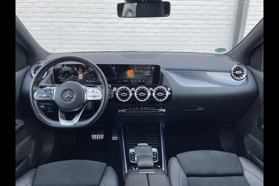 Mercedes-Benz B-Klasse 200 AMG-Line | Navi | Pano | Sfeerverlichting | LED