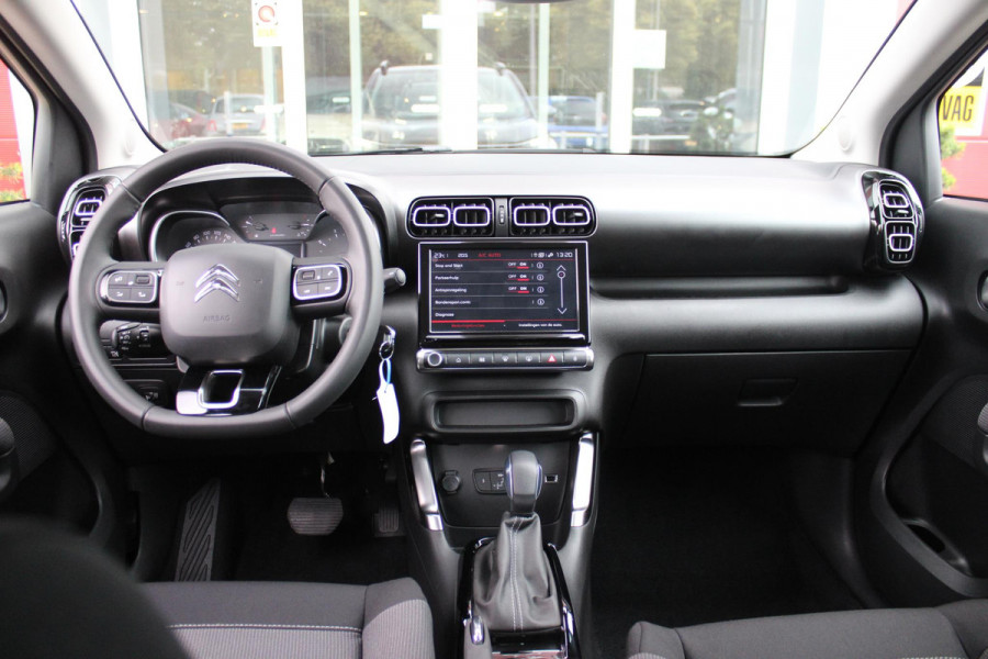 Citroën C3 Aircross 1.2 130PK AUTOMAAT SHINE | NAVIGATIE 10" TOUCHSCREEN | APPLE CARPLAY/ANDROID AUTO | PARKEERSENSOREN | CRUISE CONTROL | LED KOPLAMPEN | LICHTMETALEN VELGEN 16" | CLIMATE CONTROL | DAB+ RADIO | DAKRAILS |