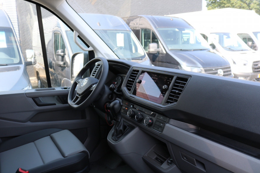 Volkswagen Crafter 2.0 TDI 177pk L3 H2 Automaat Airco Navigatie Camera Trekhaak