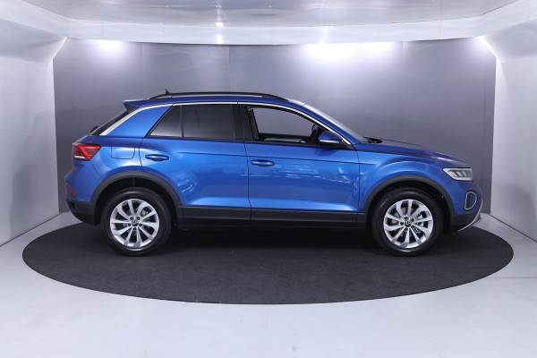 Volkswagen T-Roc Life Edition 1.0 85 kW / 115 pk TSI SUV 6 versn. H and