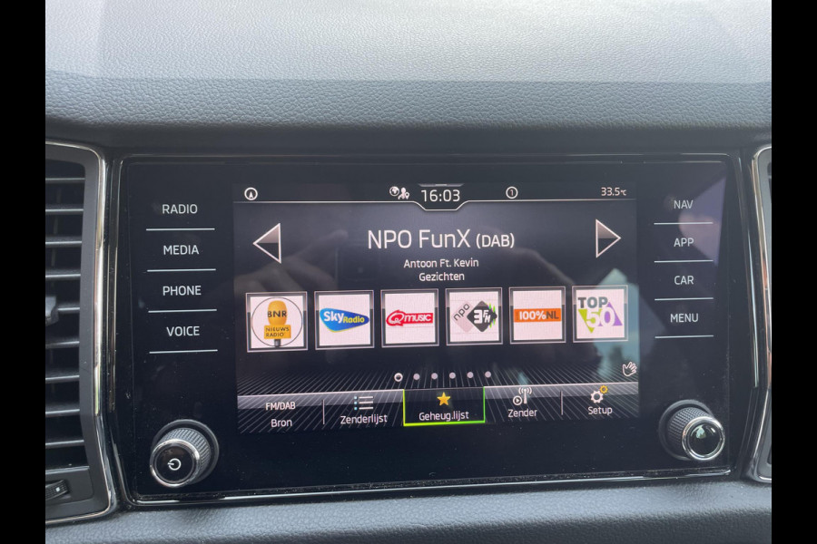 Škoda Kodiaq 1.5 TSI 150pk DSG Style 7p. | Navigatie | Apple Carplay/Android Auto | Adaptive Cruise Control | Parkeersensoren | Camera | Blind Spot Assist | Elektrische achterklep | Stoel- en stuurverwarming | Ledverlichting | Getinte ramen | Climate Control