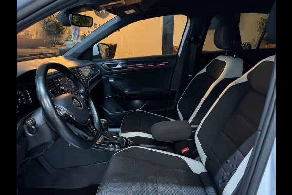 Volkswagen T-Roc 2.0 TSI 4Motion Sport Garantie Xenon Trekhaak LED ACC Lane Navi Camera Carplay Rijklaar