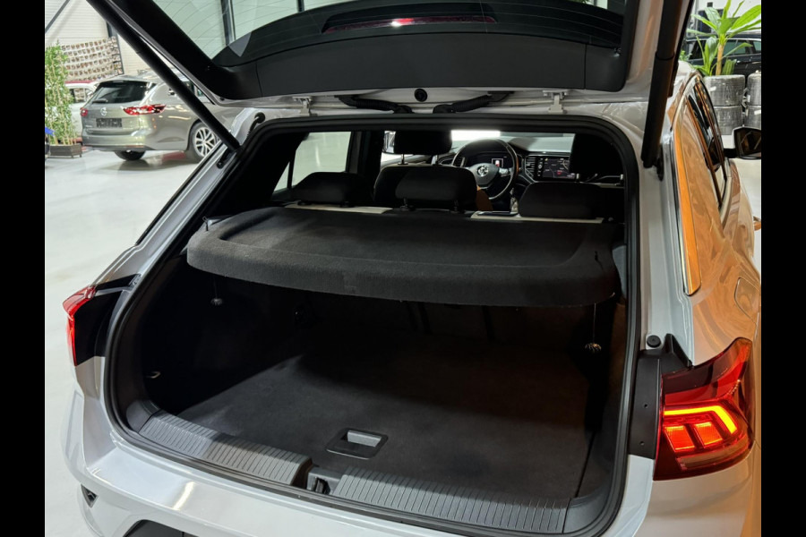 Volkswagen T-Roc 2.0 TSI 4Motion Sport Garantie Xenon Trekhaak LED ACC Lane Navi Camera Carplay Rijklaar