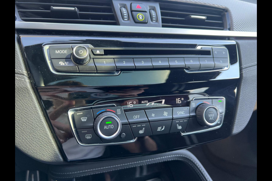 BMW X2 xDrive25e M-Sport Plug in Hybrid PHEV | Panodak | Camera | Led | Navi | Stoelverwarming |