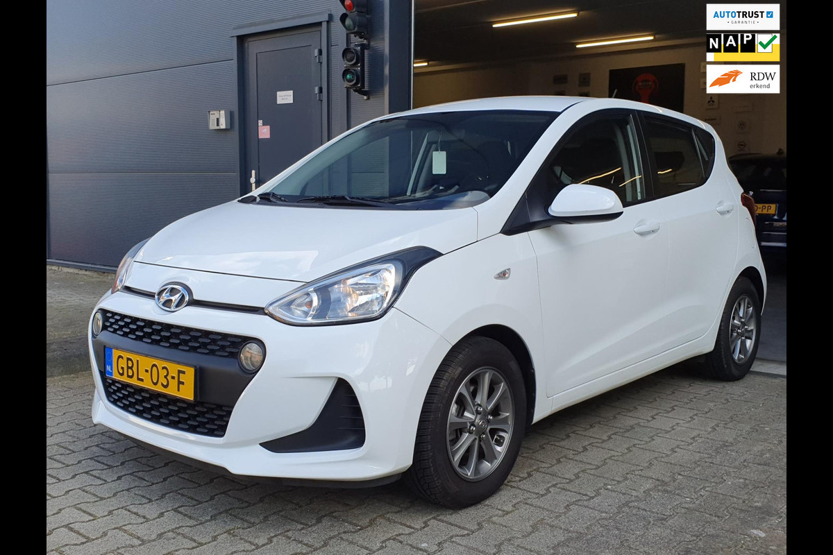 Hyundai i10 1.2 AUTOMAAT / 4 CIL. 88 PK / 31.000 KM / NWE BEURT + APK / LM-VELGEN / AIRCO IJSKOUD / GOEDE BANDEN / 100% RIJKLAAR !