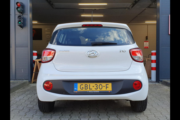 Hyundai i10 1.2 AUTOMAAT / 4 CIL. 88 PK / 31.000 KM / NWE BEURT + APK / LM-VELGEN / AIRCO IJSKOUD / GOEDE BANDEN / 100% RIJKLAAR !