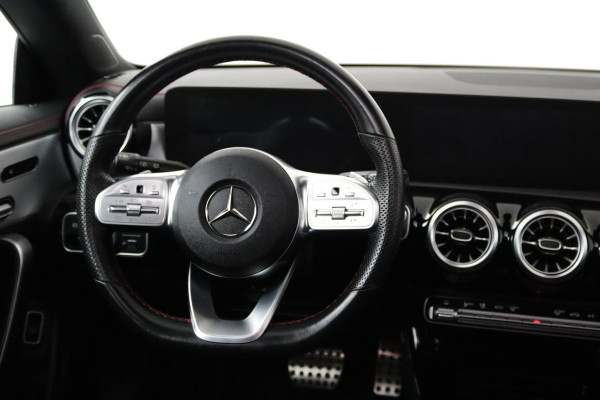 Mercedes-Benz CLA-Klasse Shooting Brake 180 Business Solution AMG (PANORAMADAK, SFEERVERLICHTING, ELEKT. STOELEN, CAMERA, NAVI)