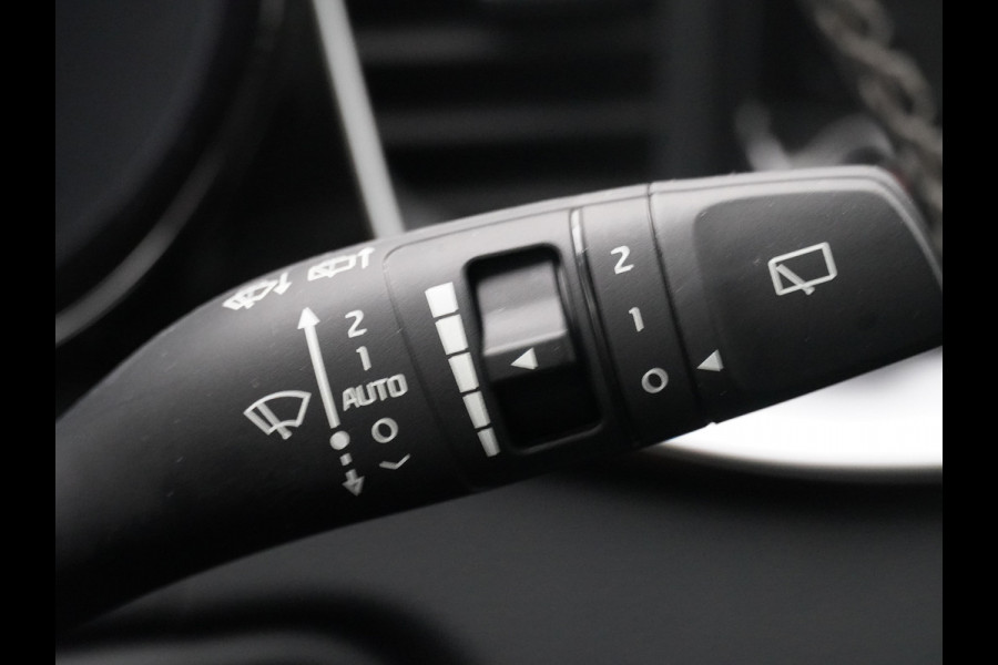 Kia Xceed 1.5 T-GDi GT-Line First Edition - LED Koplampen - Lichtmetalen Velgen 18'' - Adaptief Cruise Control - Climate Control - Stoel/Stuur Verwarming - Fabrieksgarantie Tot 2030