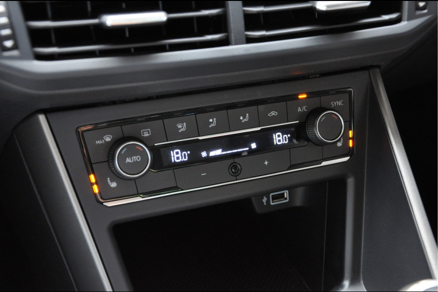 Volkswagen Polo 1.0 TSI Comfortline | Dealer | Stoelverwarming | 18 inch'' | Clima |