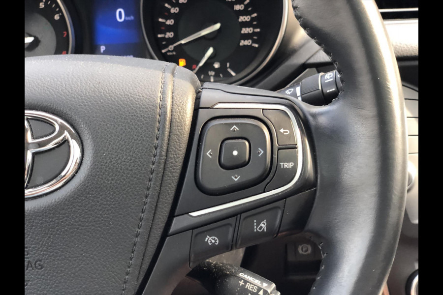 Toyota Avensis 1.8 VVT-I Dynamic Plus | Trekhaak, Panoramadak, 17inch, Leer, Stoelverwarming, Keyless, Navigatie, 1.600KG Trekgewicht