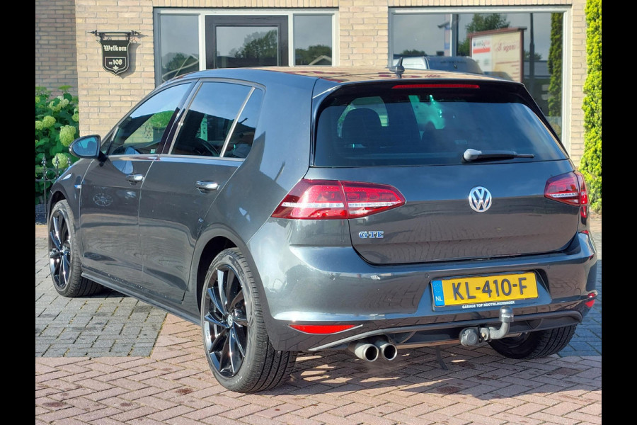 Volkswagen Golf 1.4 TSI GTE Connected Series | Trekhaak | NL auto