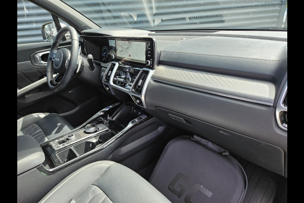 Kia Sorento 1.6 T-GDI Plug-in Hybrid 4WD ExecutiveLine 265pk Dealer O.H INCL BTW PHEV | Panodak | Lederen Comfortstoelen Memory & Ventilatie | Adaptive Cruise | 360 Camera | Head Up | Bose Sound | Virtual Cockpit | Apple Carplay |