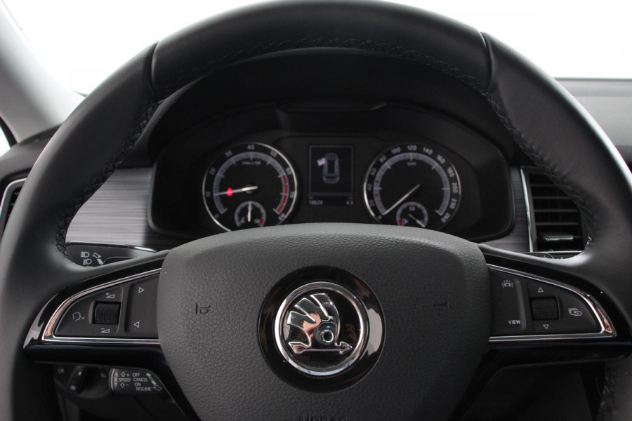 Škoda Kodiaq 1.5 TSI 150pk DSG Ambition 7persoons | Navigatie | Climate Control | Cruise control adaptief | Camera | Parkeer sensoren | Lichtmetalen Velgen