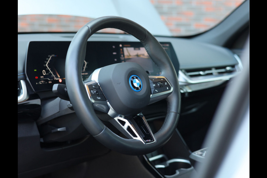 BMW X1 30e xDrive *Camera*Trekhaak*Frozen*M-Sport*