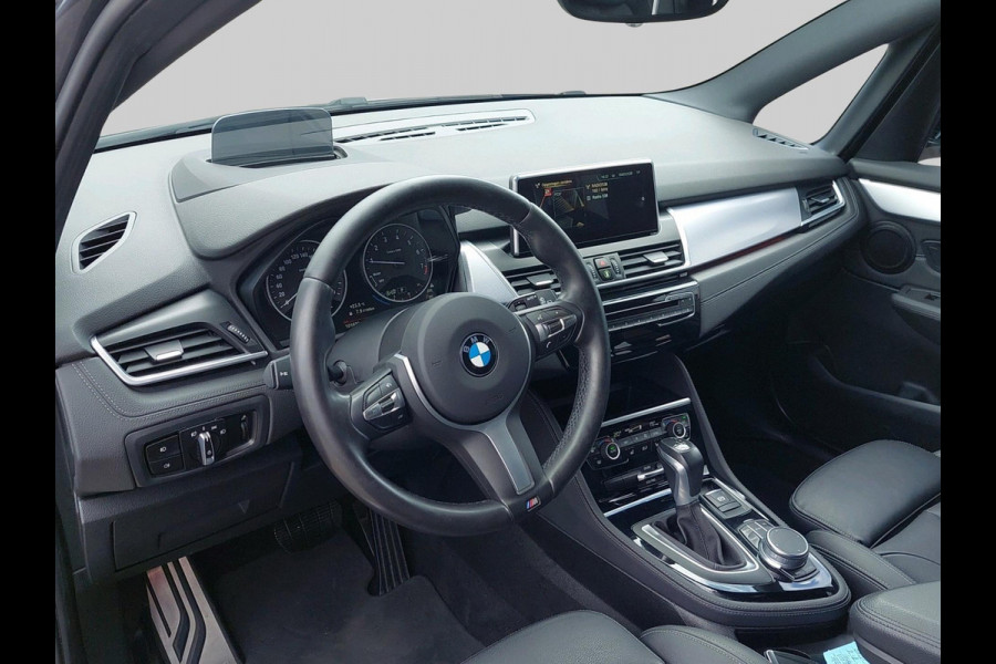 BMW 2 Serie Active Tourer 218i Centennial High Executive | M Sport | sportstoelen | head-up display | leder | stoelverwarming