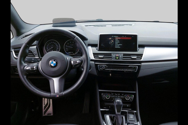 BMW 2 Serie Active Tourer 218i Centennial High Executive | M Sport | sportstoelen | head-up display | leder | stoelverwarming