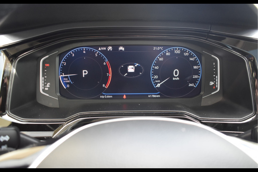 Volkswagen Polo 1.0 TSI Highline Business R / Pano-Schuifdak / IQ.Drive / 17" LMV / Clima / Navi