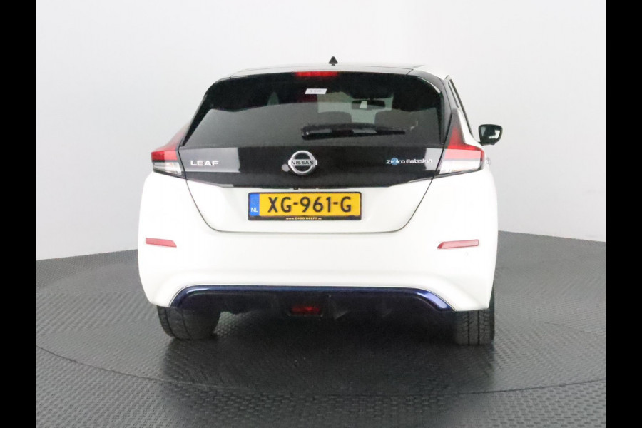 Nissan Leaf Tekna 40 kWh | 360° camera | Stuurverwarming | Stoelverwarming&koeling | Navi | achterbank verwarmd | Apple Carplay/Android