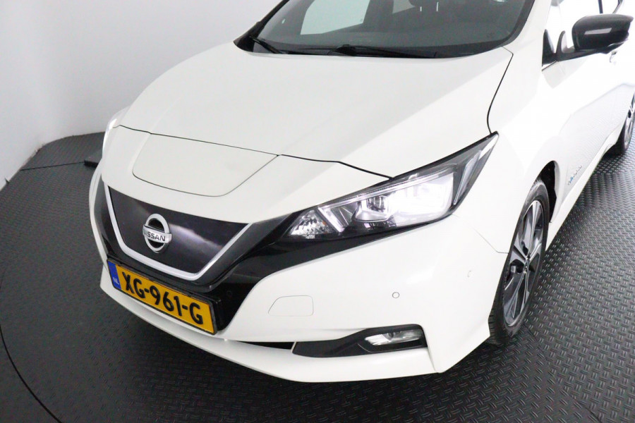 Nissan Leaf Tekna 40 kWh | 360° camera | Stuurverwarming | Stoelverwarming&koeling | Navi | achterbank verwarmd | Apple Carplay/Android