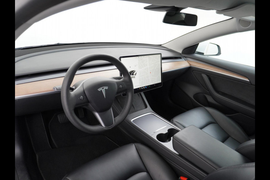 Tesla Model 3 Standard RWD Plus 60 kWh | *31.899,- NA SUBSIDIE* | BTW VERREKENBAAR! | PANO | LEDER | STOELVERWARMING