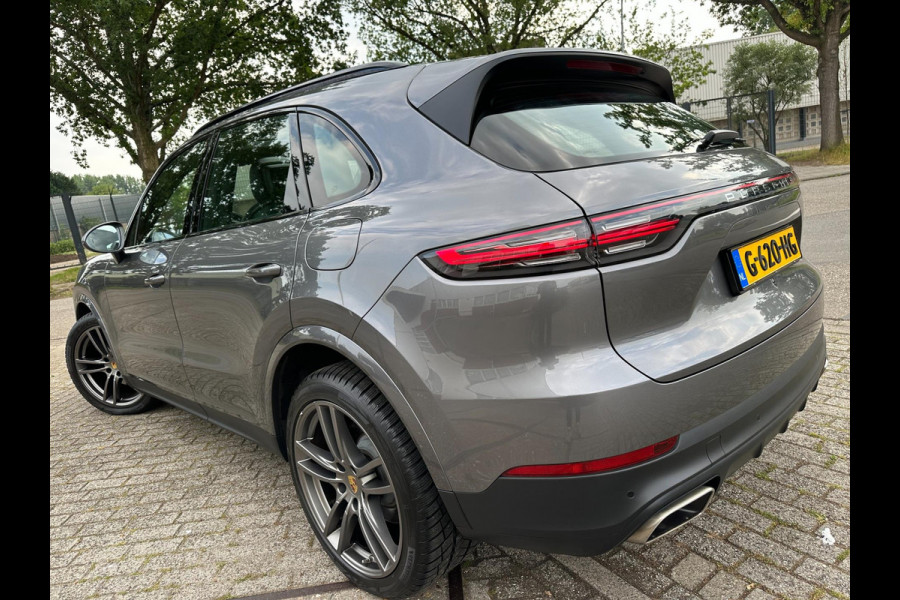 Porsche Cayenne 3.0 TURBO S 476PK PLUG E-Hybrid 2019 NEW MODEL PANO LUX NAP