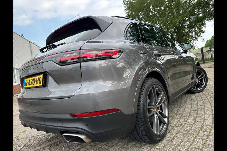 Porsche Cayenne 3.0 TURBO S 476PK PLUG E-Hybrid 2019 NEW MODEL PANO LUX NAP