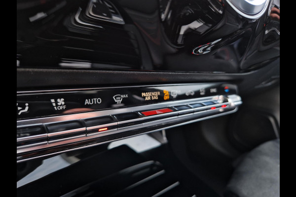 Mercedes-Benz A-Klasse 200 AMG Line Automaat | Panoramadak | Leder/Alacantara | Navi | Clima | 18" Velgen | PDC | Cruise | LED |