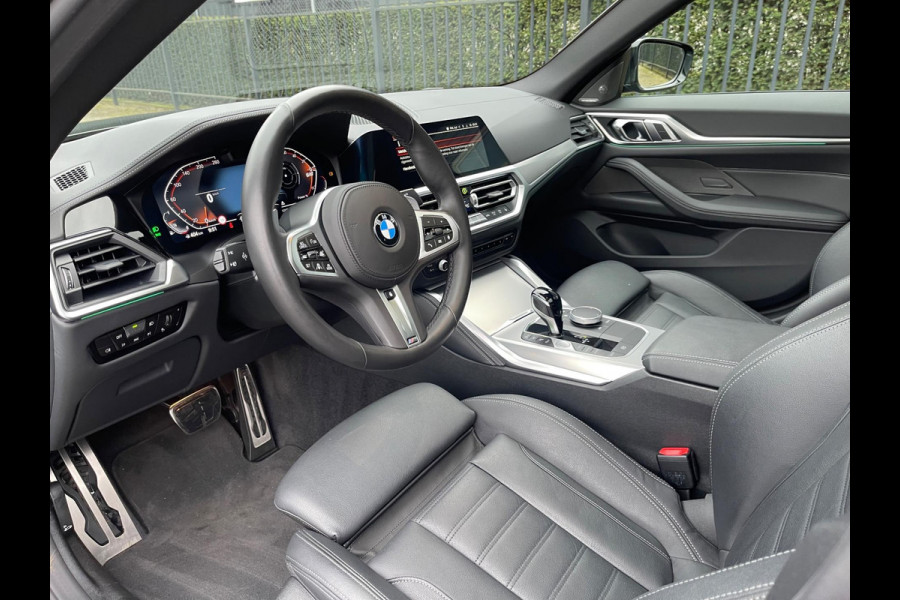 BMW 4 Serie Gran Coupé 420i M-Sportpakket / LED / Leder / Navigatie / Schuifdak / Stoelverwarming / DAB / Harman/Kardon / 19 inch