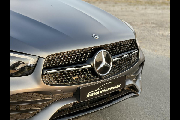 Mercedes-Benz GLC Coupé 300e 4MATIC AMG Schuifdak|Camera 360°|Keyless|Sfeerverlichting|Night pakket|Stoelventilatie|Trekhaak