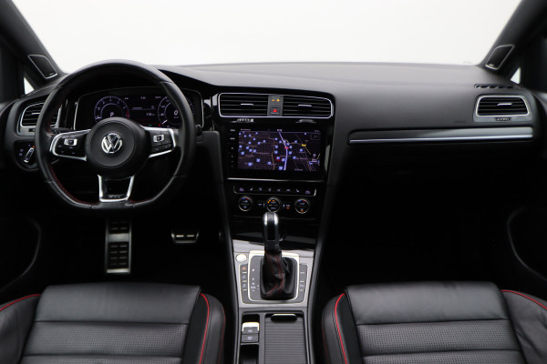 Volkswagen Golf 2.0 TSI DSG GTI Performance Leer, ACC, Camera, Dynaudio, Panoramadak, Virtual Cockpit, 19''