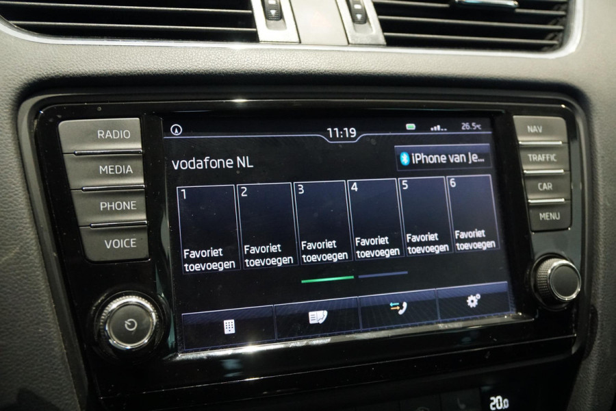 Škoda Octavia Combi 1.6 TDI + APPLE CARPLAY / STOELVERWARMING / TREKHAAK