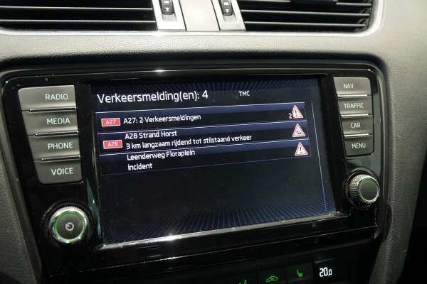 Škoda Octavia Combi 1.6 TDI + APPLE CARPLAY / STOELVERWARMING / TREKHAAK