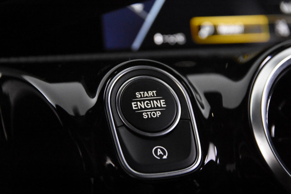 Mercedes-Benz A-Klasse 180 d AMG-Line *2x AMG*Night-pakket*