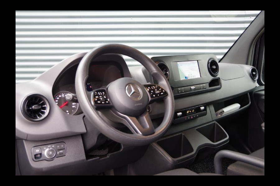 Mercedes-Benz Sprinter 319 3.0 CDI V6 L2H2 AUT. LED, 2X SCHUIFDEUR, CAMERA, NAVI, CRUISE, CLIMA, NAP DUBBELE CABINE LEVERBAAR