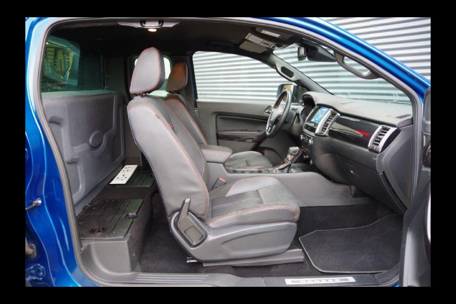 Ford Ranger 2.0 STORMTRAK 4X4 SUPER CAB, 213PK AUT. LED, ACC, LEDER/ALCANTARA, CAMERA, NAVI, CLIMA, PARKEERSENSOREN, STOELVERWARMING, NL AUT