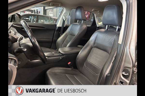 Lexus NX 300h AWD Luxury Line / Leder / Mark Levinson / 360 camera