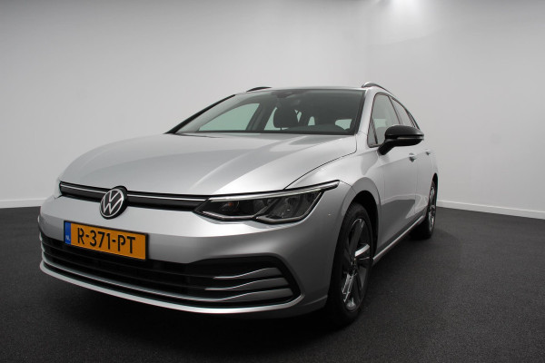 Volkswagen GOLF Variant 1.0 eTSI 110pk DSG Life | Navigatie | Climate Control | Parkeer sensoren | Cruise control adaptive | Stoelverwarming | Led