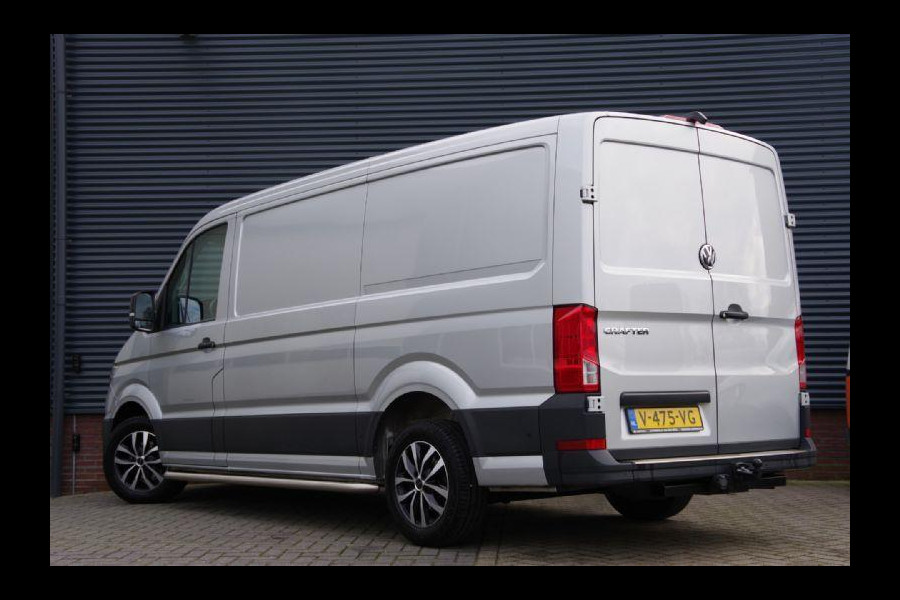 Volkswagen Crafter 35 2.0 TDI L3H2 (L2H1) 140PK AUT. CAMERA, NAVI, TREKHAAK, CRUISE, AIRCO, PARKEERSENSOREN, NL AUTO, NAP