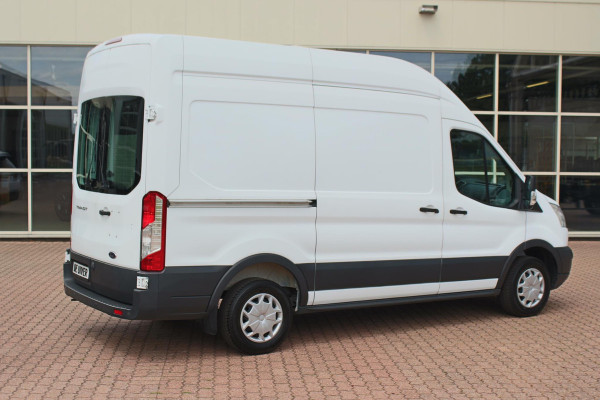 Ford Transit 310 2.0 TDCI L2H3 Trend Navigatie / PDC / Oprijplaat 400 Kg/ DAB+/ Voorruit Verwarmd/ 34.496 KM!/ Adaptieve Cruise Control/