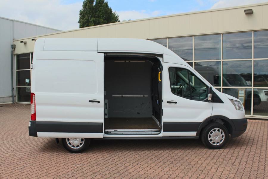 Ford Transit 310 2.0 TDCI L2H3 Trend Navigatie / PDC / Oprijplaat 400 Kg/ DAB+/ Voorruit Verwarmd/ 34.496 KM!/ Adaptieve Cruise Control/