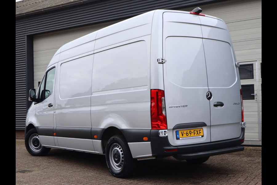 Mercedes-Benz Sprinter 316 CDI L2H2 Euro 6 RWD - MBUX - Camera - Stoelverwarming