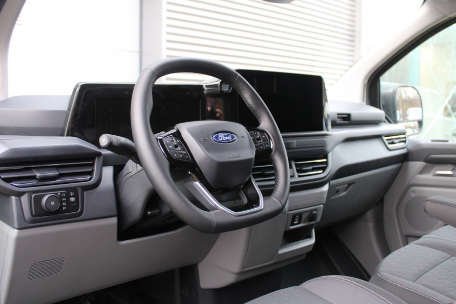 Ford Transit Custom 320 2.0 TDCI L2H1 Limited 170pk - 2x Schuifdeur - Adaptive Cruise - Blind spot - Navigatie - Camera - Draadloos laden - Rijklaar