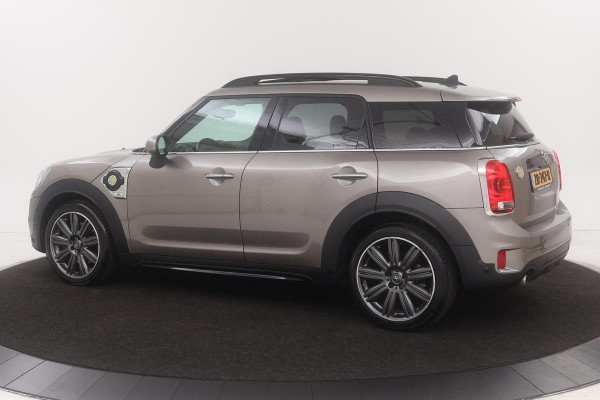 MINI Countryman 2.0 Cooper S E ALL4 Chil | Panoramadak | Adaptive cruise | Stoelverwarming | Camera | Leder | Head-Up | Harman/Kardon | Carplay | Navigatie | Park Assist | Climate control | Full LED