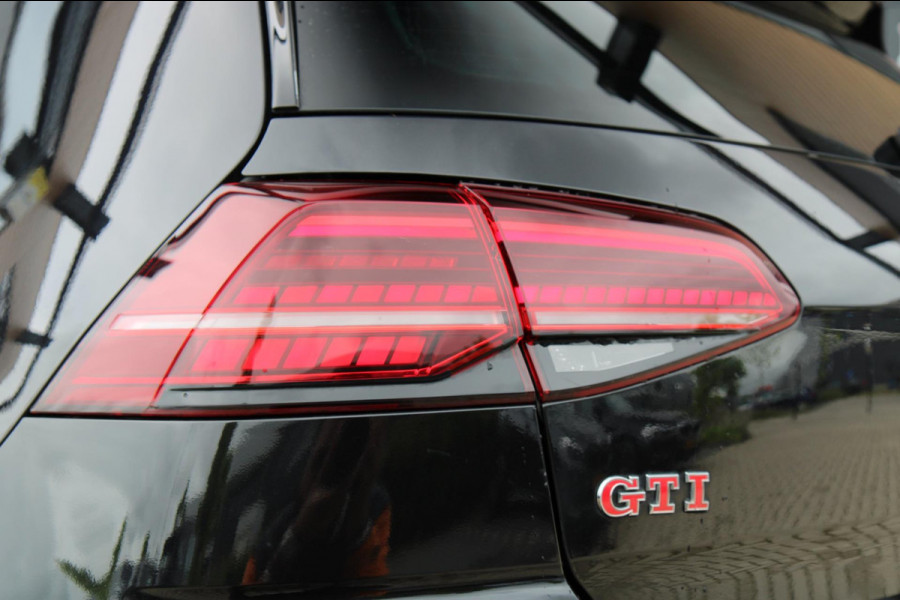 Volkswagen Golf 2.0 TSI GTI Performance/PANO/KEYELSS/ALCANTRARA/ACC/FRONT ASSIST/VOL