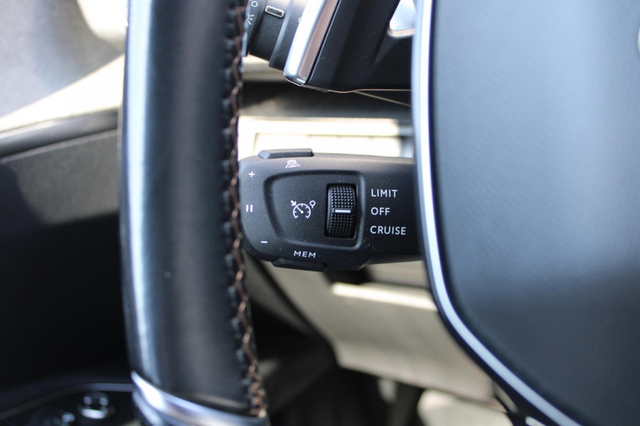 Peugeot 3008 1.6 HYbrid 225 GT | El. Kofferklep | Massagestoelen | HiFi Focal Electra | 19 inch | Prijs is rijklaar