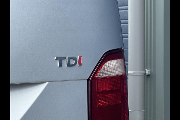 Volkswagen Transporter 2.0 TDI L1H1 Highline AIRCO / CRUISE CONTROLE / KASTEN / AUTOMAAT / NAVI