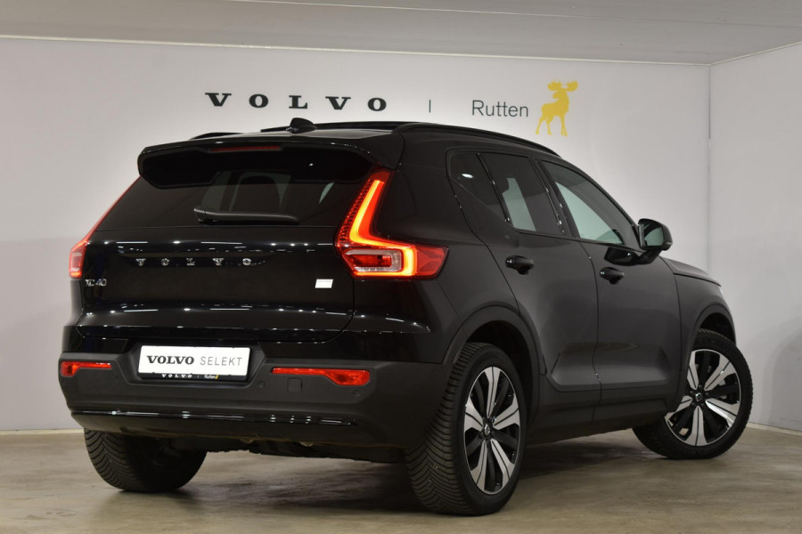 Volvo XC40 Recharge Ultimate 70 kWh / Panoramadak / Harman Kardon / Donker glas achter / Power Seats / Climate Pack / Trekhaak