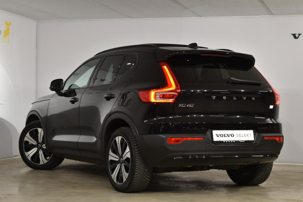 Volvo XC40 Recharge Ultimate 70 kWh / Panoramadak / Harman Kardon / Donker glas achter / Power Seats / Climate Pack / Trekhaak